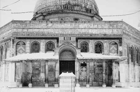 منظر قريب لمسجد قبة الصخرة المشرفة قبل عام 1914